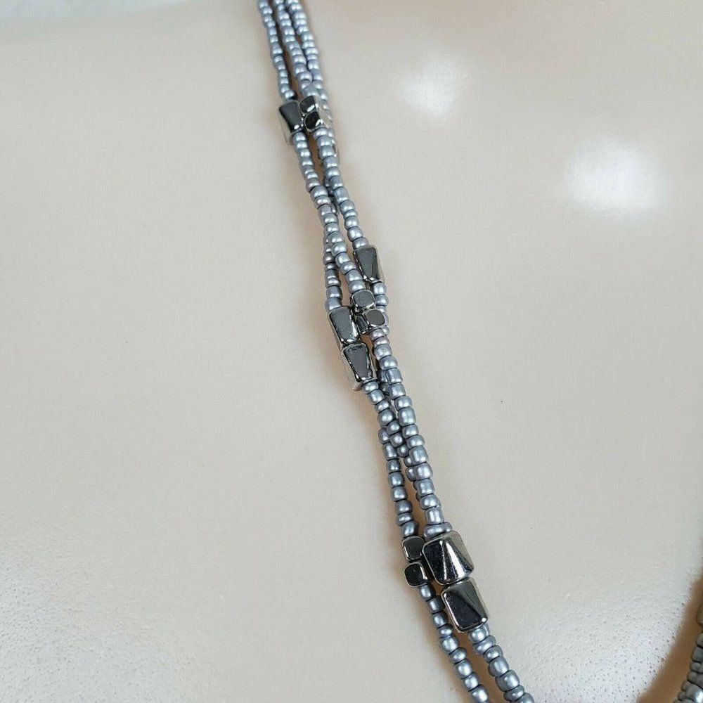Lia Sophia Multi-Strand Gray‎ Glass Sead Bead Synergy Pendant Necklace Statement - Picture 2 of 10